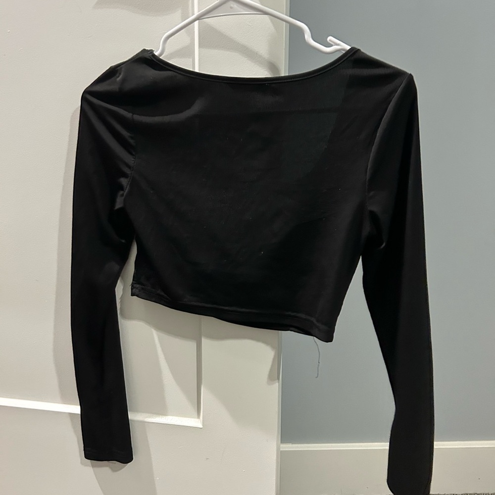 long sleeve cropped top